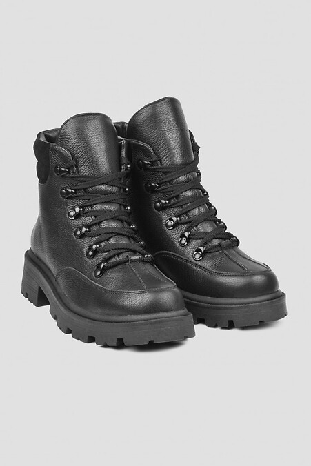 Короткие зимние кожаные ботинки черного цвета на меху - #4206034