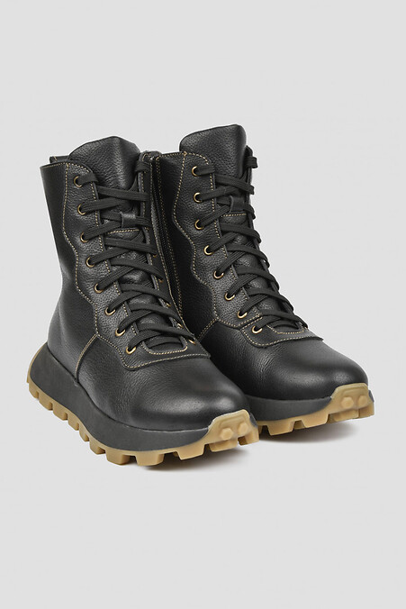 Wintersport-Lederstiefel für Damen. Stiefel. Farbe: das schwarze. #4206038