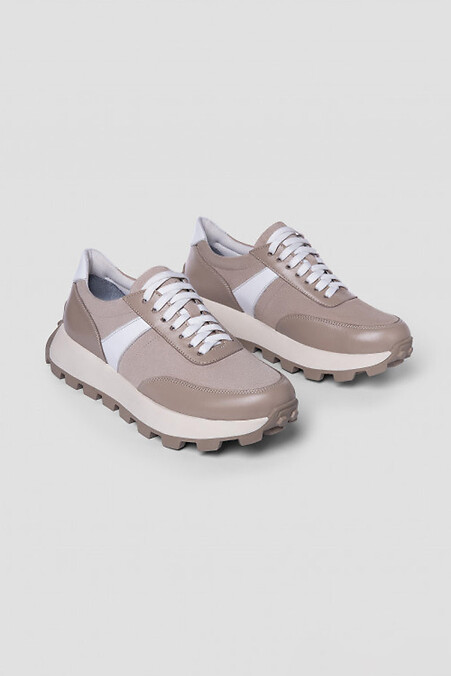 Women's sneakers in a combination of leather and suede in cappuccino color.. Sneakers. Color: beige. #4206072