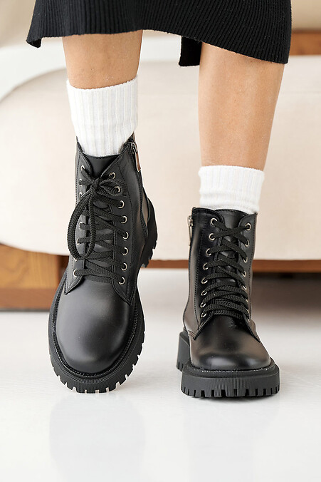 Damskie skórzane buty zimowe w kolorze czarnym. Buty. Kolor: czarny. #2505090