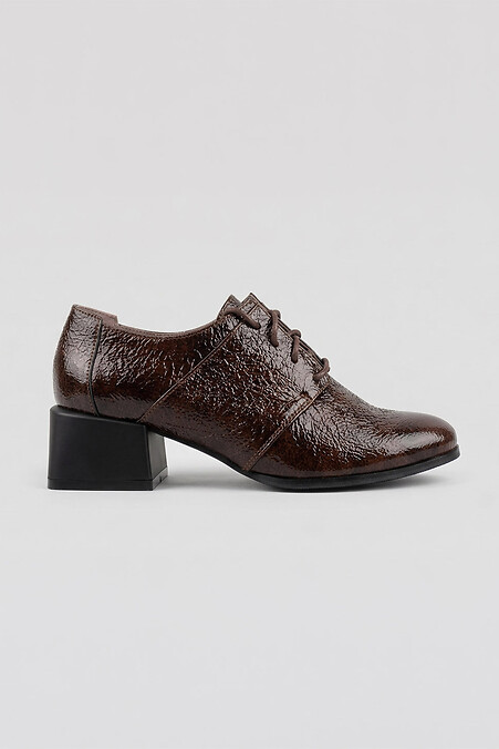 Women's patent leather shoes in burgundy - #4207109
