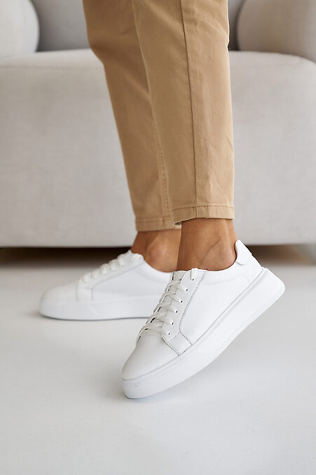Жіночі шкіряні весняно-осінні кросівки білі.. Кросівки. Колір: білий. #2505124