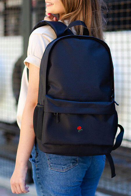 Damski plecak szkolny z nadrukiem Rose Black. Plecaki. Kolor: czarny. #8055205