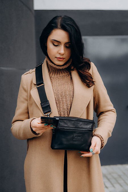 Women's handbag made of genuine leather.. Crossbody. Color: black. #8010233