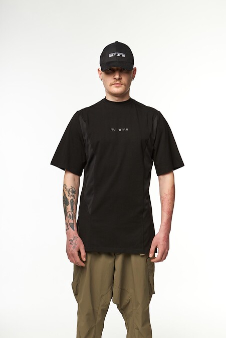 Długa koszulka. T-shirty. Kolor: czarny. #8037289