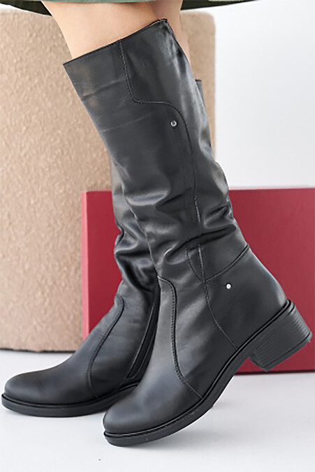 Damen-Winterstiefel aus schwarzem Leder - #2505369