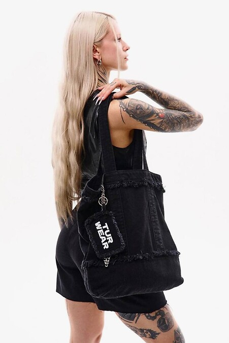 Käuferin von schwarzem Denim - #8037446