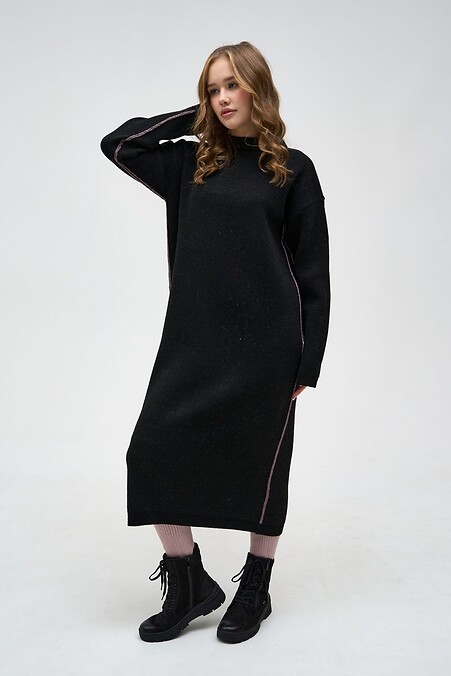 Сукня каптур чорна з декоративною смужкою кольору марсала - #4038503