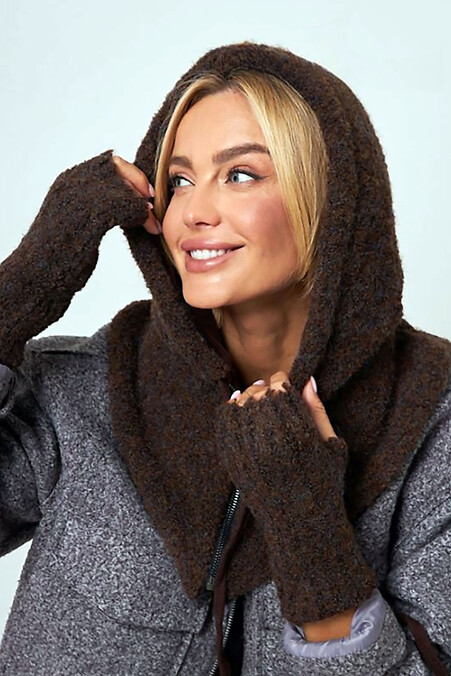 Women's chocolate-colored boucled bonnet with a metal clasp. Hats. Color: brown. #4496549