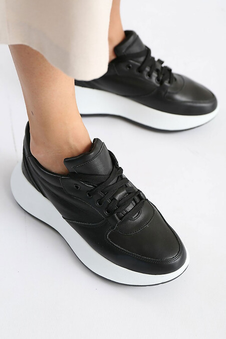 Жіночі шкіряні кросівки. Кросівки. Колір: чорний. #4205571