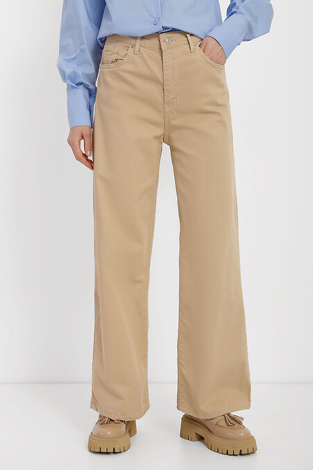 Dżinsy dla kobiet. Spodnie jeansowe. Kolor: beżowy. #4014601