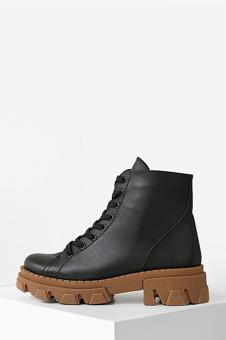 Черные зимние кожаные ботинки на коричневой подошве. Ботинки. Цвет: черный. #4205705