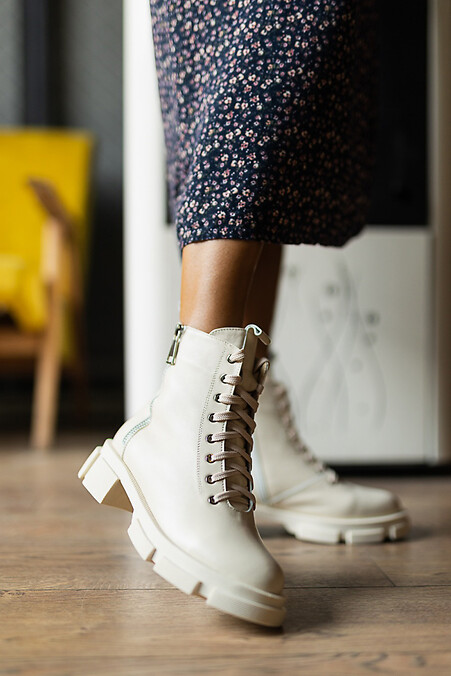 Women's boots. Boots. Color: beige. #8018749