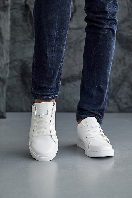 Męskie sneakersy skórzane wiosna-jesień w kolorze białym. - #8019833