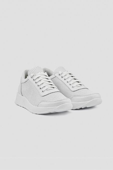 Białe skórzane sneakersy z perforacją - #4205844