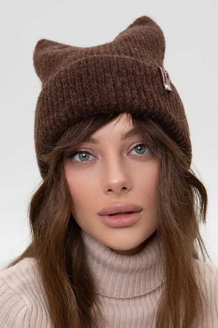 Жіночий в'язана шапка з вушками, коричнева - #4038873