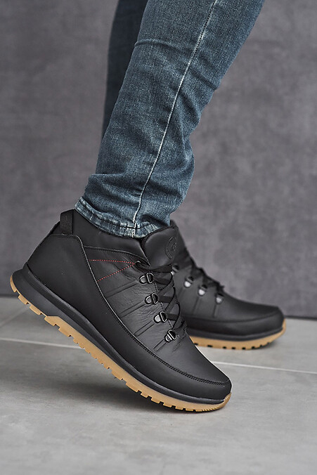 Herren-Wintersneaker aus Leder in Schwarz. Turnschuhe. Farbe: das schwarze. #8019896