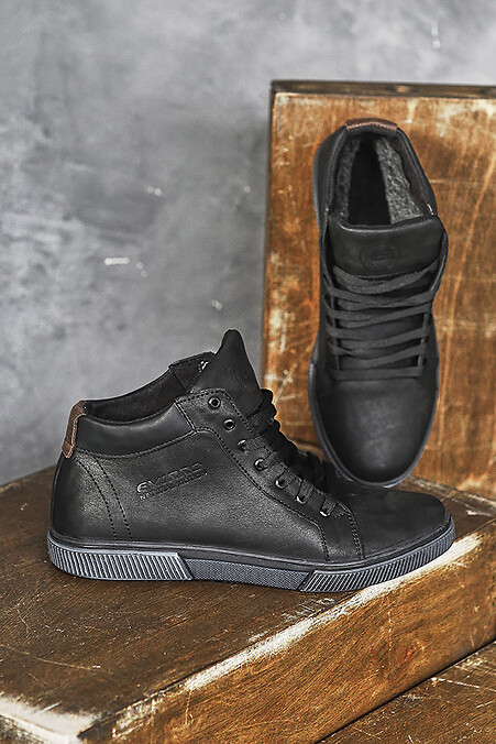 Męskie skórzane buty zimowe w kolorze czarnym z futerkiem. trampki. Kolor: czarny. #8019900