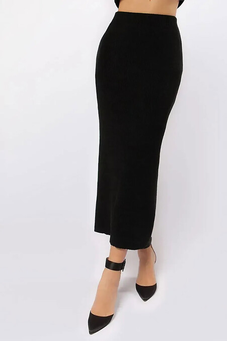 Women's knitted black midi skirt. Skirts. Color: black. #4038936