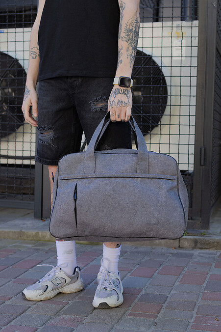 Road Bag. Sports. Color: gray. #8048975