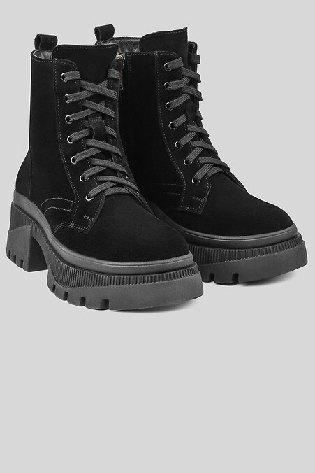 Suede boots on a massive sole. Boots. Color: black. #4205983