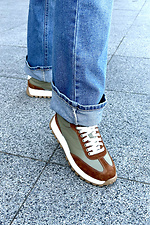 Женские оливковые кроссовки в комбинации кожи и замши - #4207083