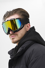 Gelb, das schwarze