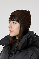 Коричневий