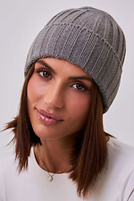 Демисезонная женская шапка серого цвета с отворотом - #4496506