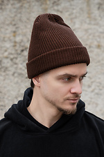 Коричневий