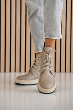 Damskie skórzane buty zimowe w kolorze beżowym - #8019965